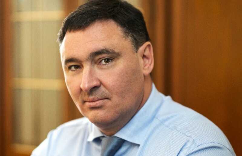 Миллиарды на обеды и долги поставщикам: как мэр Иркутска Руслан Болотов строит монополию